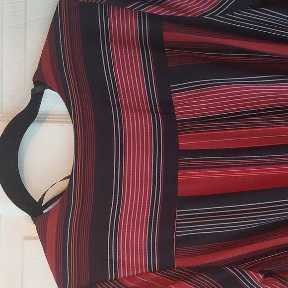 Berry-tone Striped, Split Sleeve, V-Neck faux wrap - Picture 11 of 11